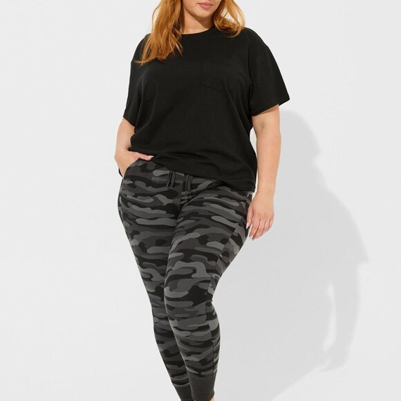 Cotton Jersey Crew Neck Pocket Tee - Picture 2 of 10